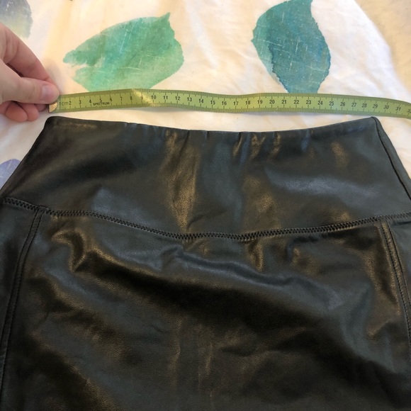 Wilfred Free Gisele Vegan Leather Skirt - Picture 3 of 4